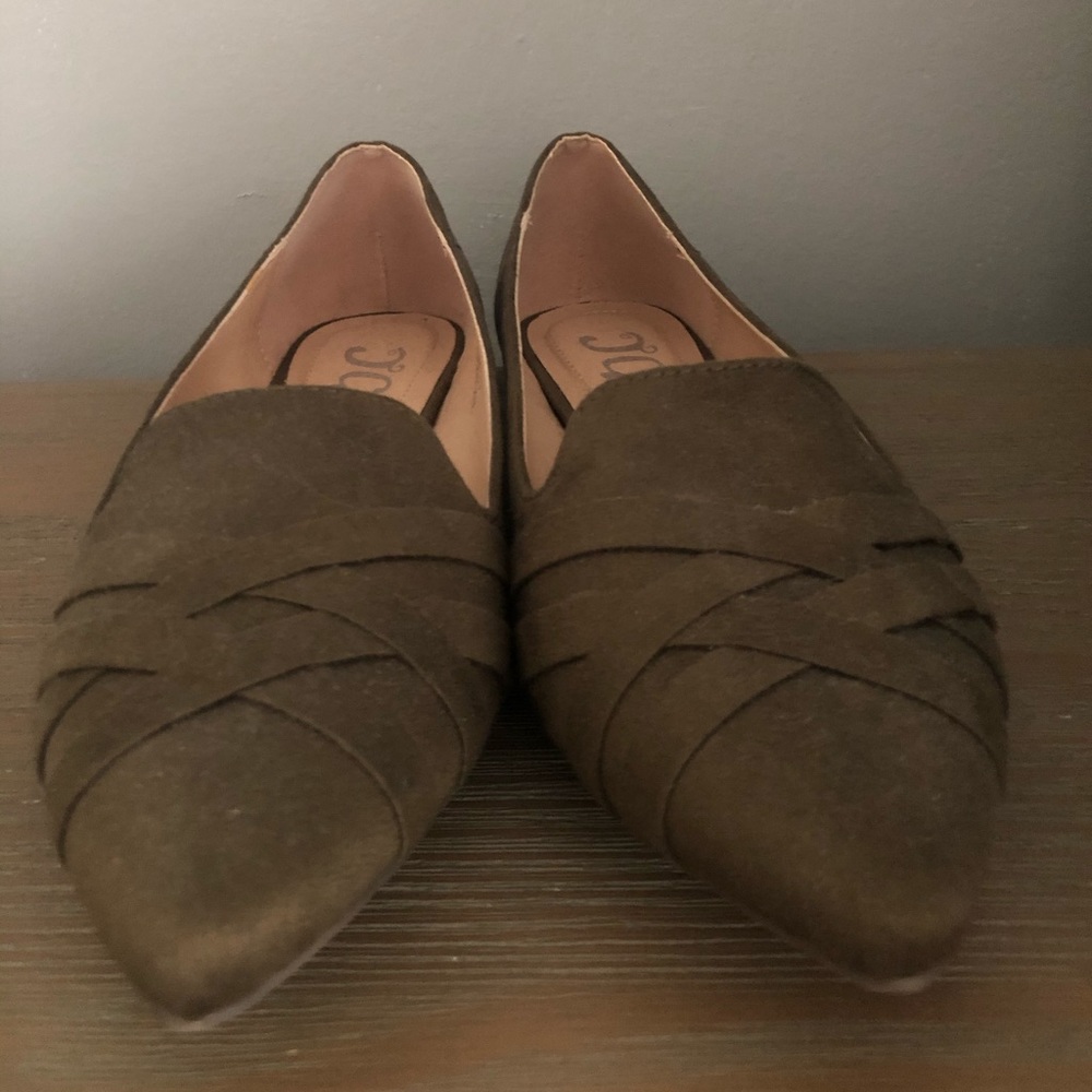 Army green pointed work flats